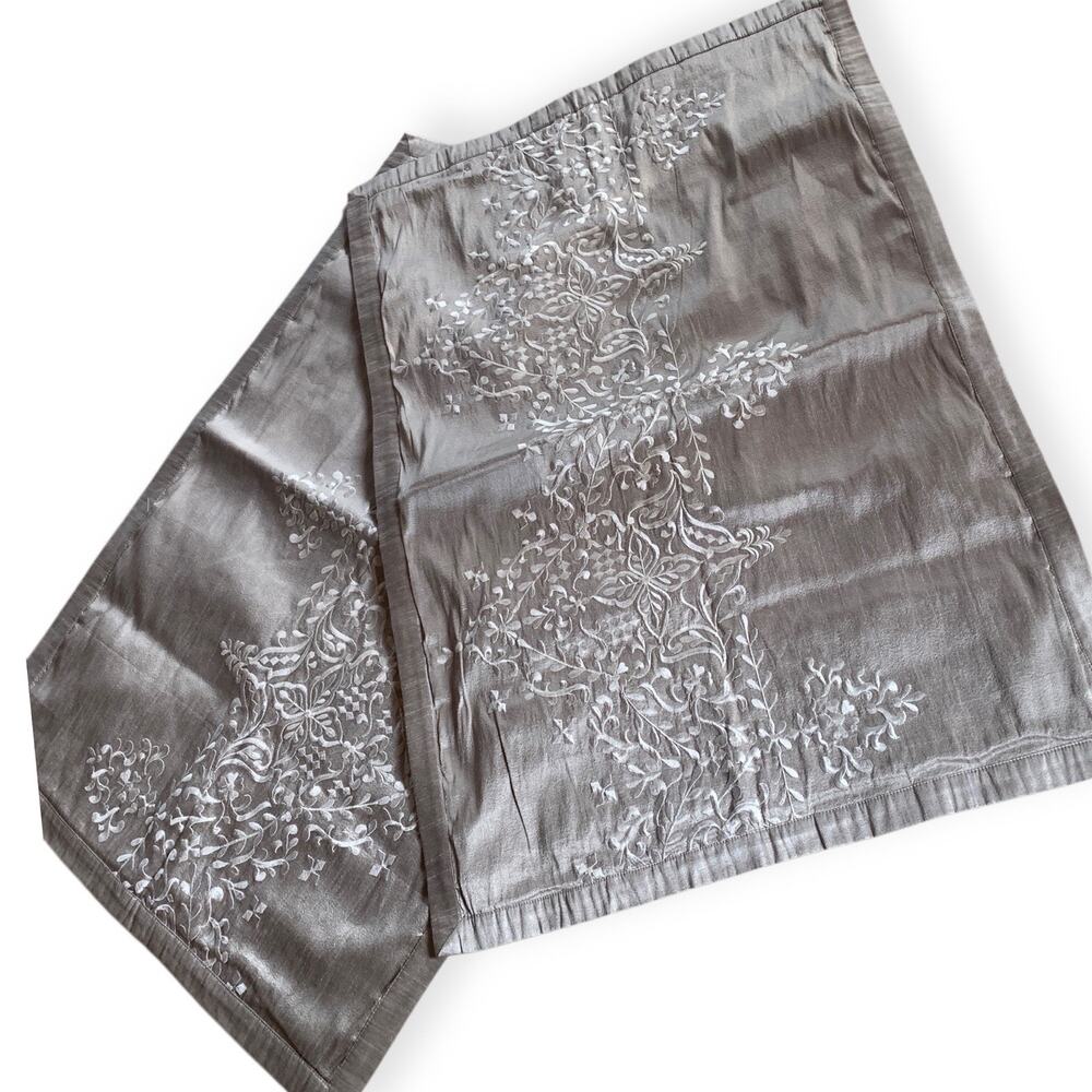 Set of 2 Charter Club Standard Pillow Shams Gray Silver Floral Embroidery